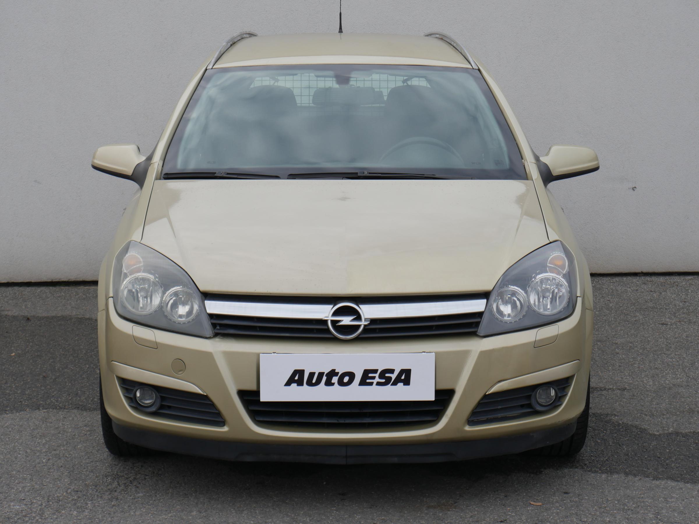 Opel Astra, 2005 - pohled č. 2