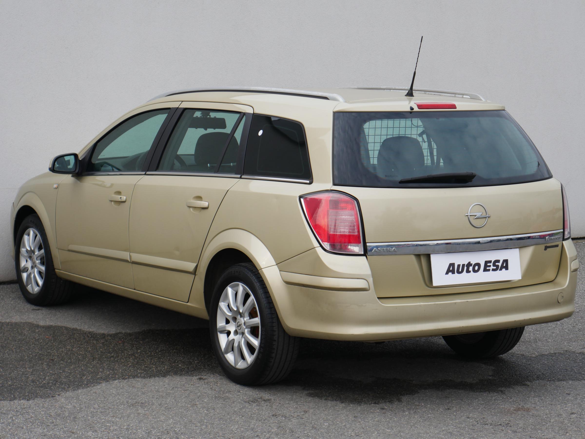 Opel Astra, 2005 - pohled č. 6