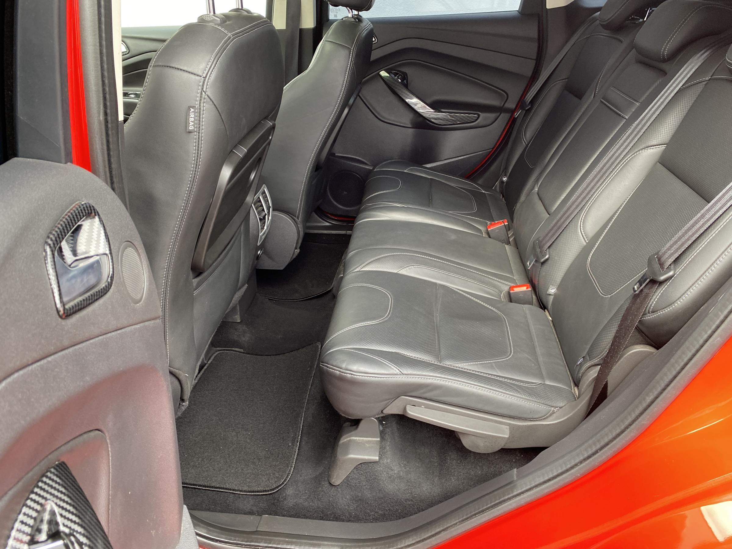 Ford Kuga, 2014 - pohled č. 10