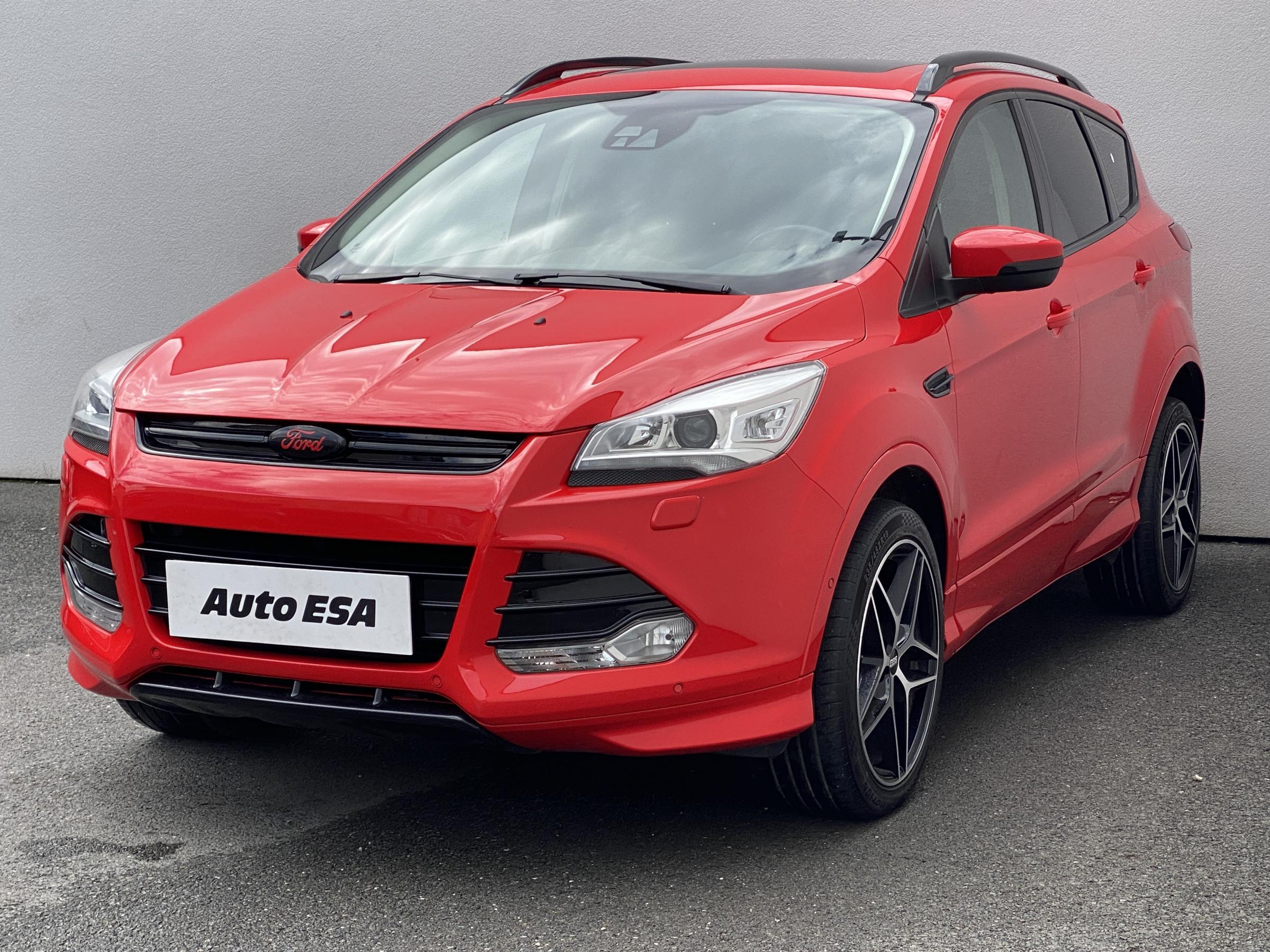Ford Kuga, 2014 - pohled č. 3