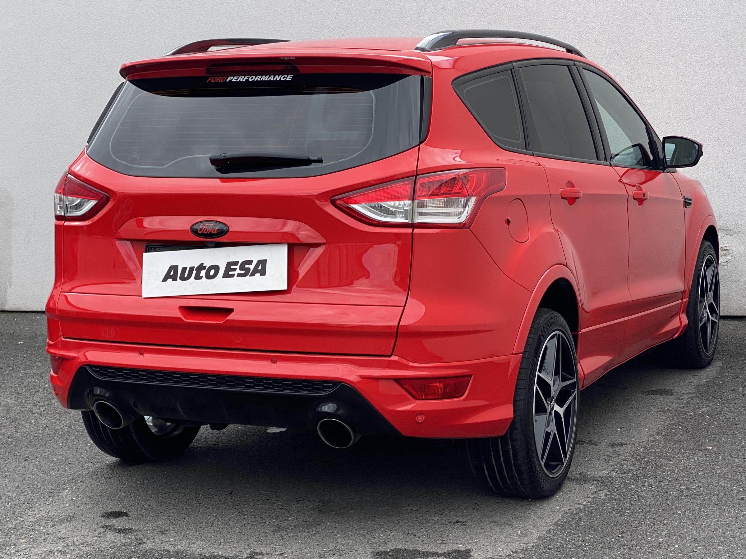 Ford Kuga, 2014 - pohled č. 4