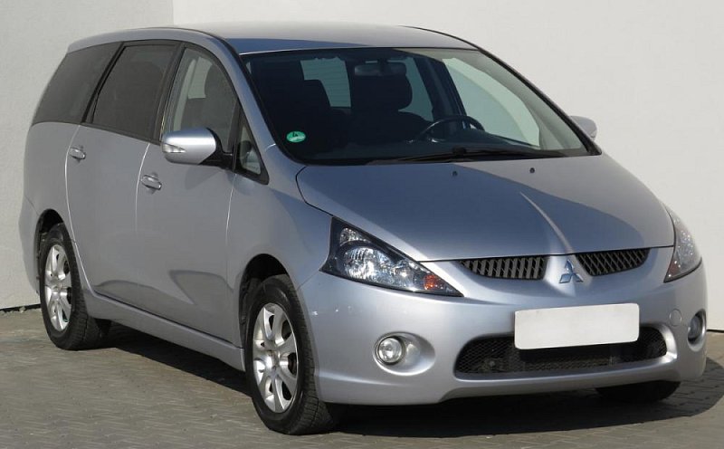 Mitsubishi Grandis 2.4i 