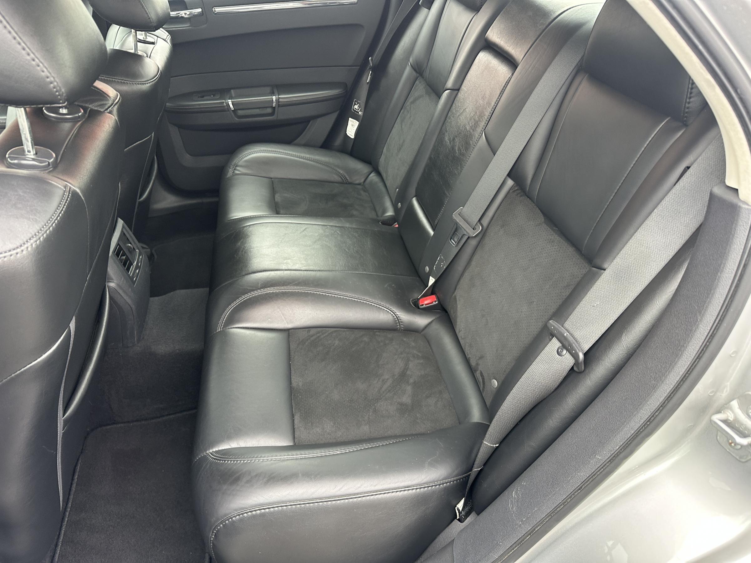 Chrysler 300C, 2009 - pohled č. 10