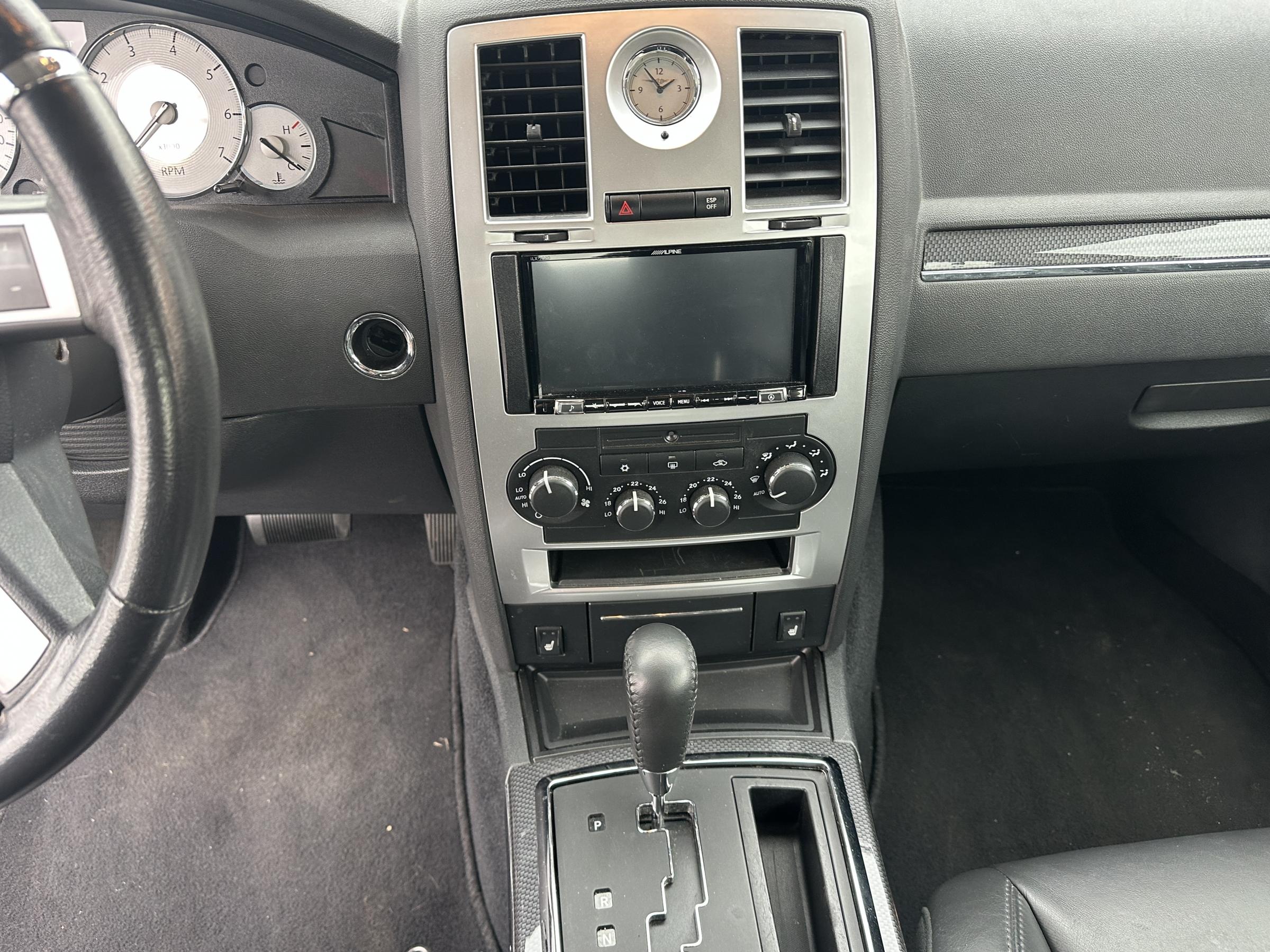 Chrysler 300C, 2009 - pohled č. 14