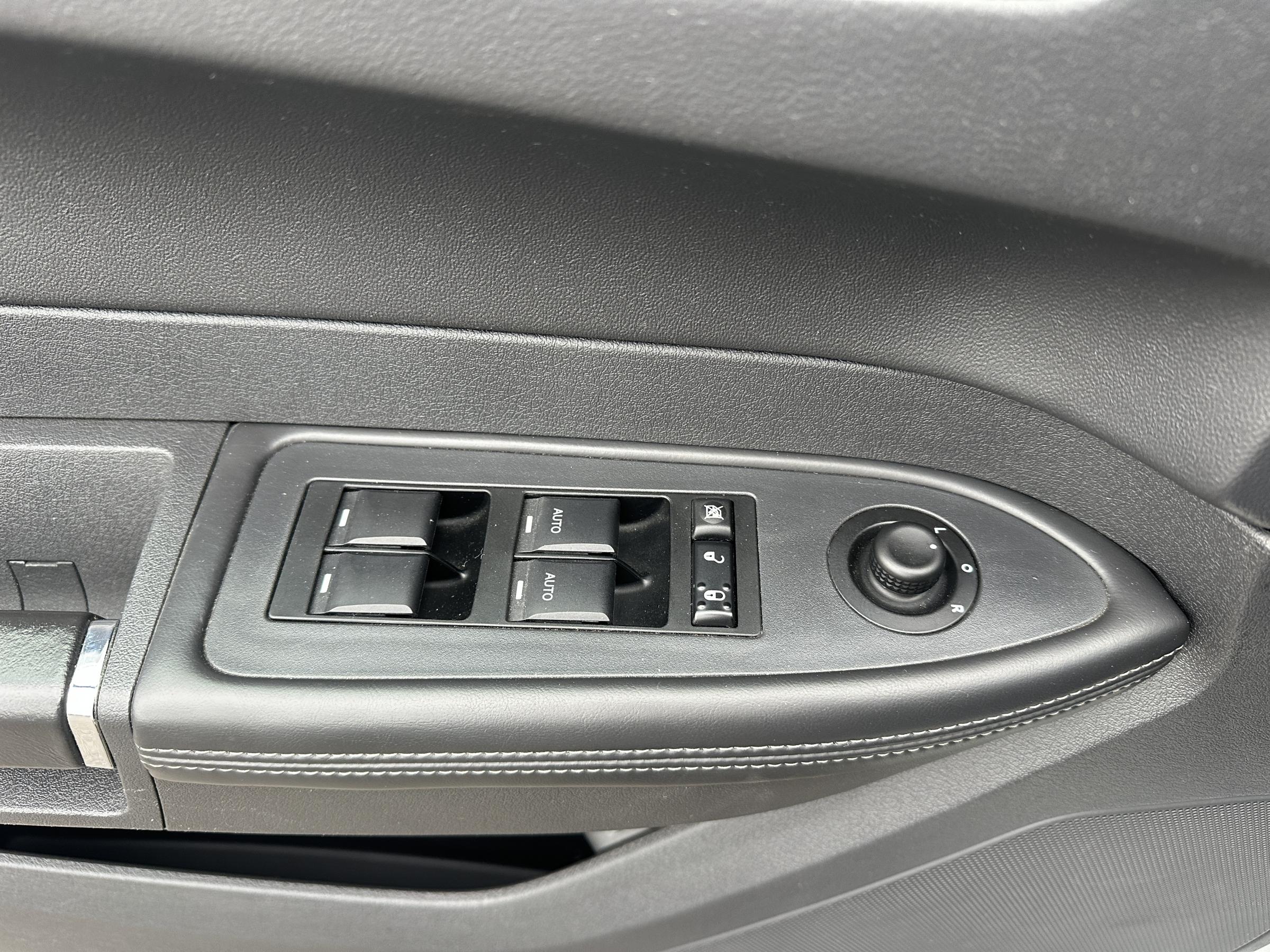 Chrysler 300C, 2009 - pohled č. 21