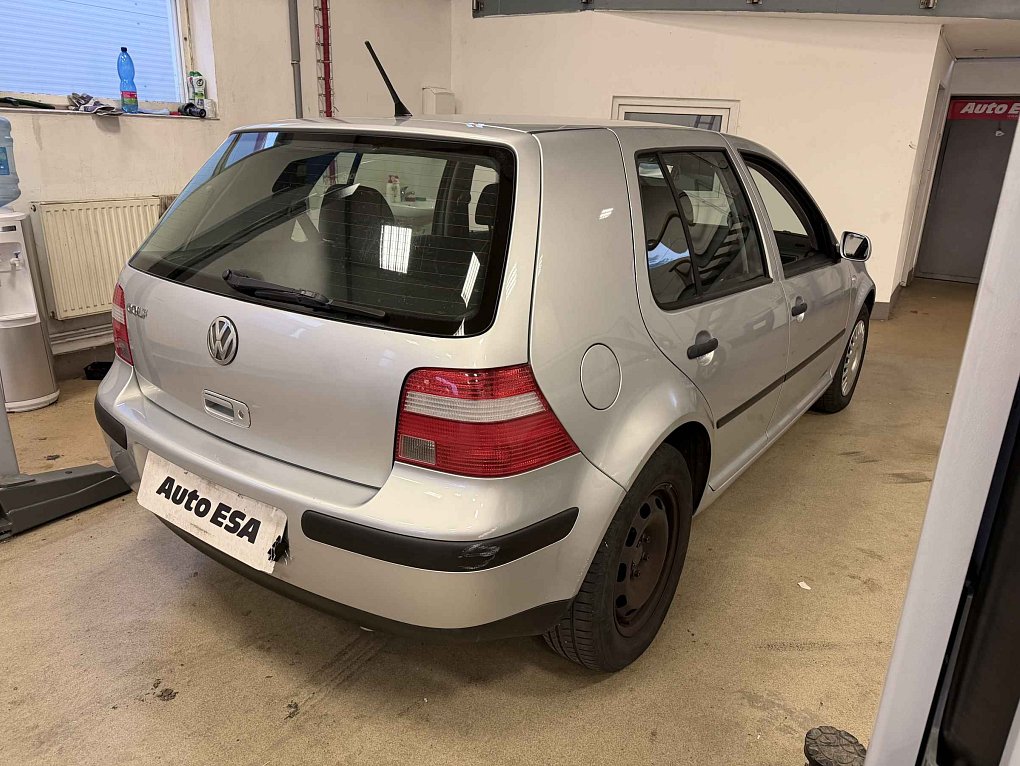 Volkswagen Golf 1.4i 