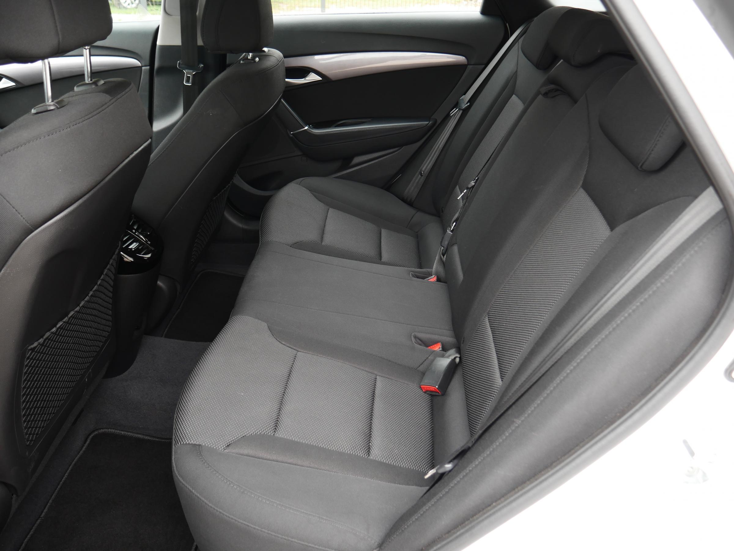 Hyundai i40, 2011 - pohled č. 10