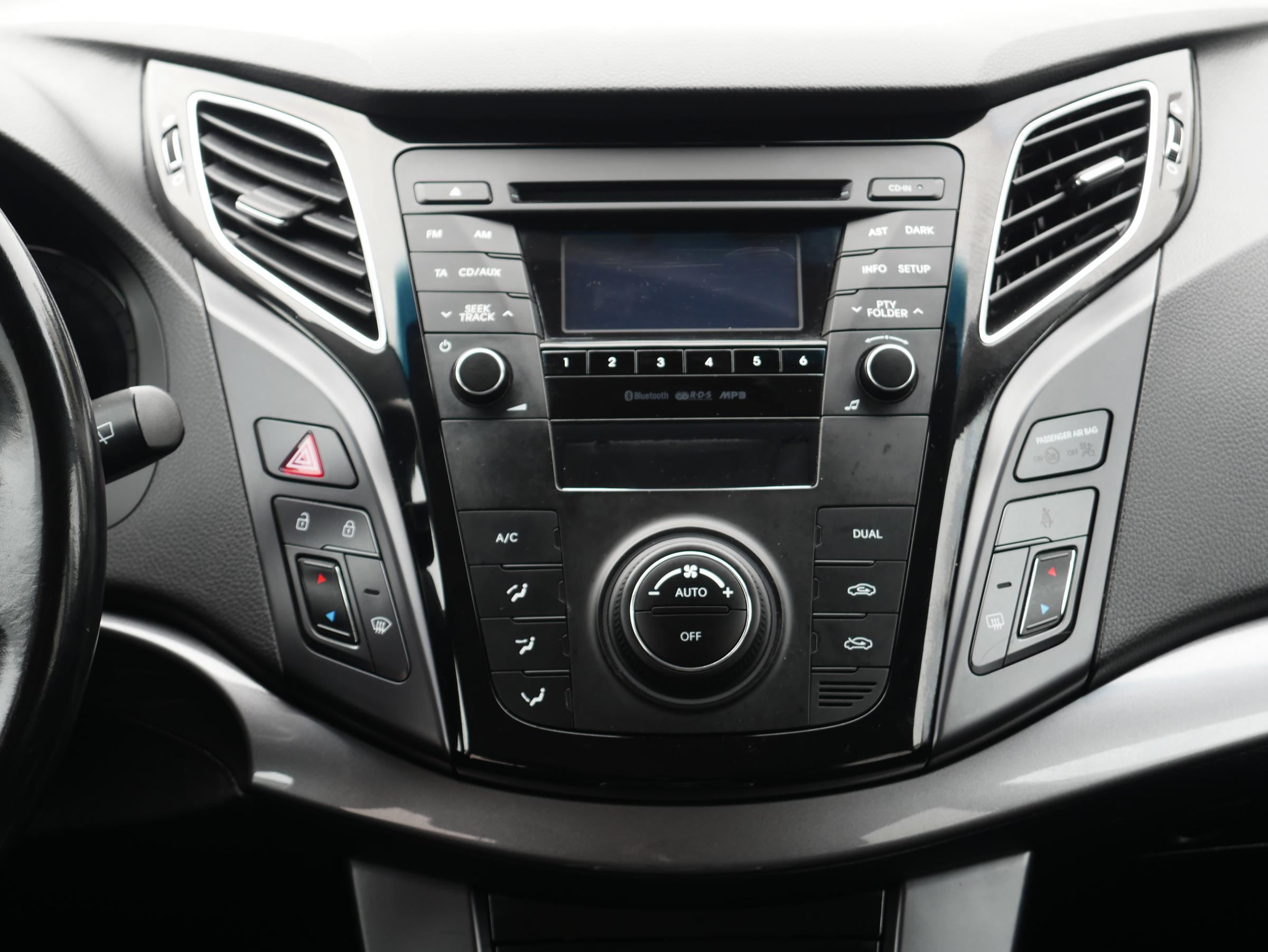 Hyundai i40, 2011 - pohled č. 11