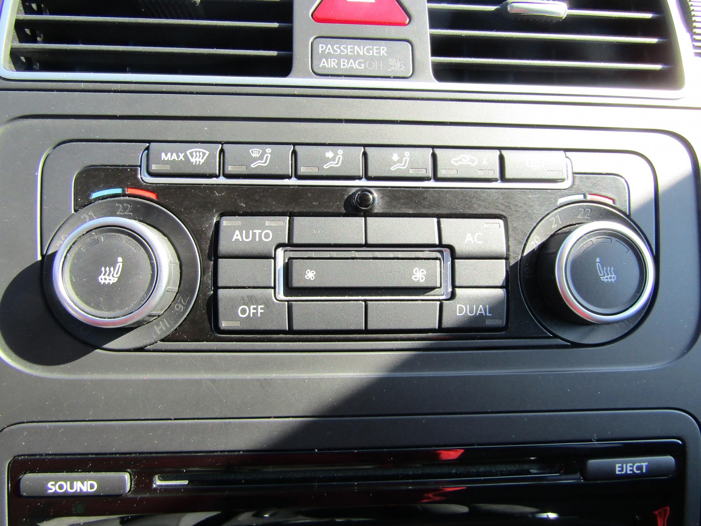 Volkswagen Touran, 2011 - pohled č. 18