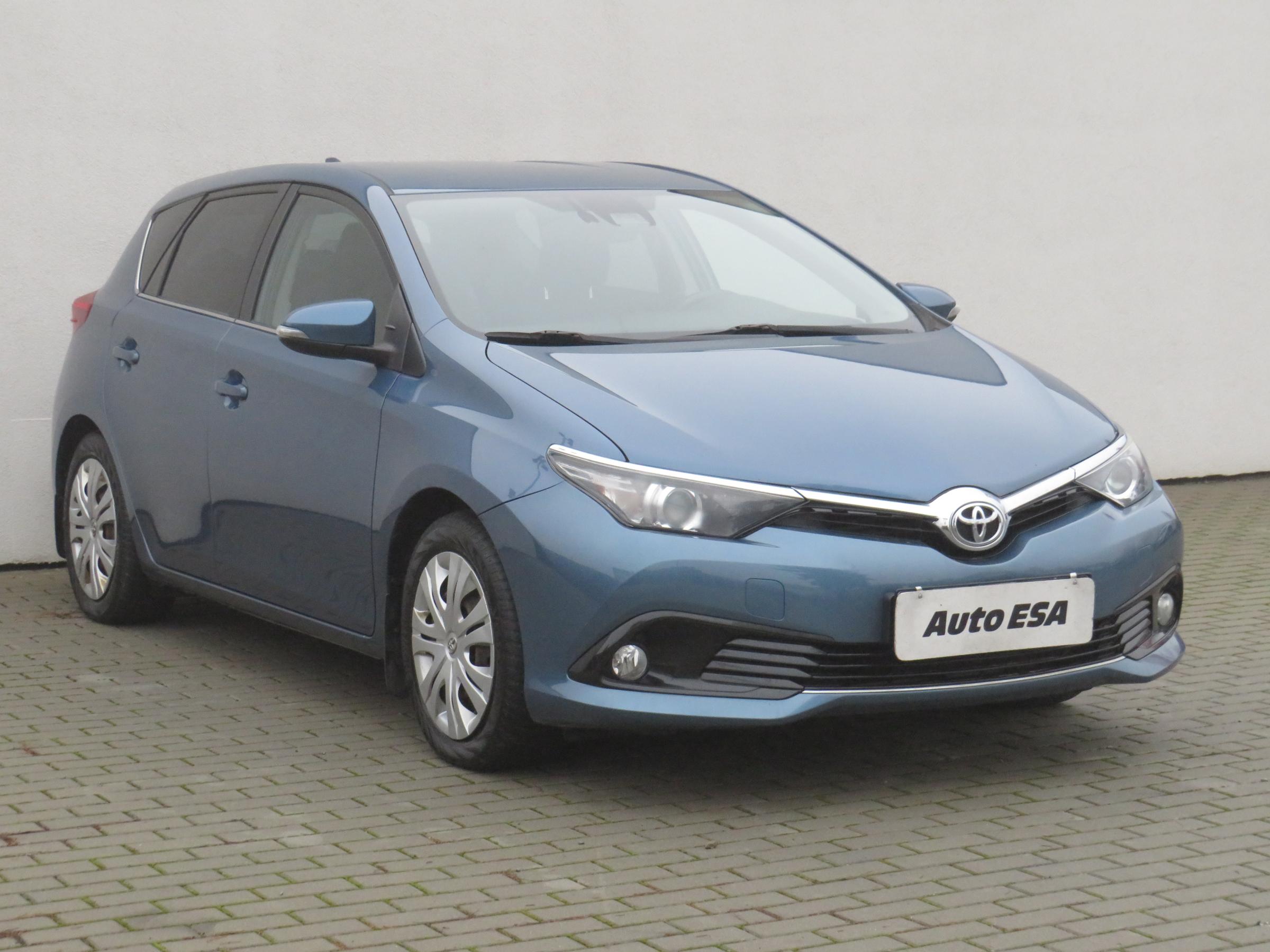 Toyota Auris, 2015 - celkový pohled