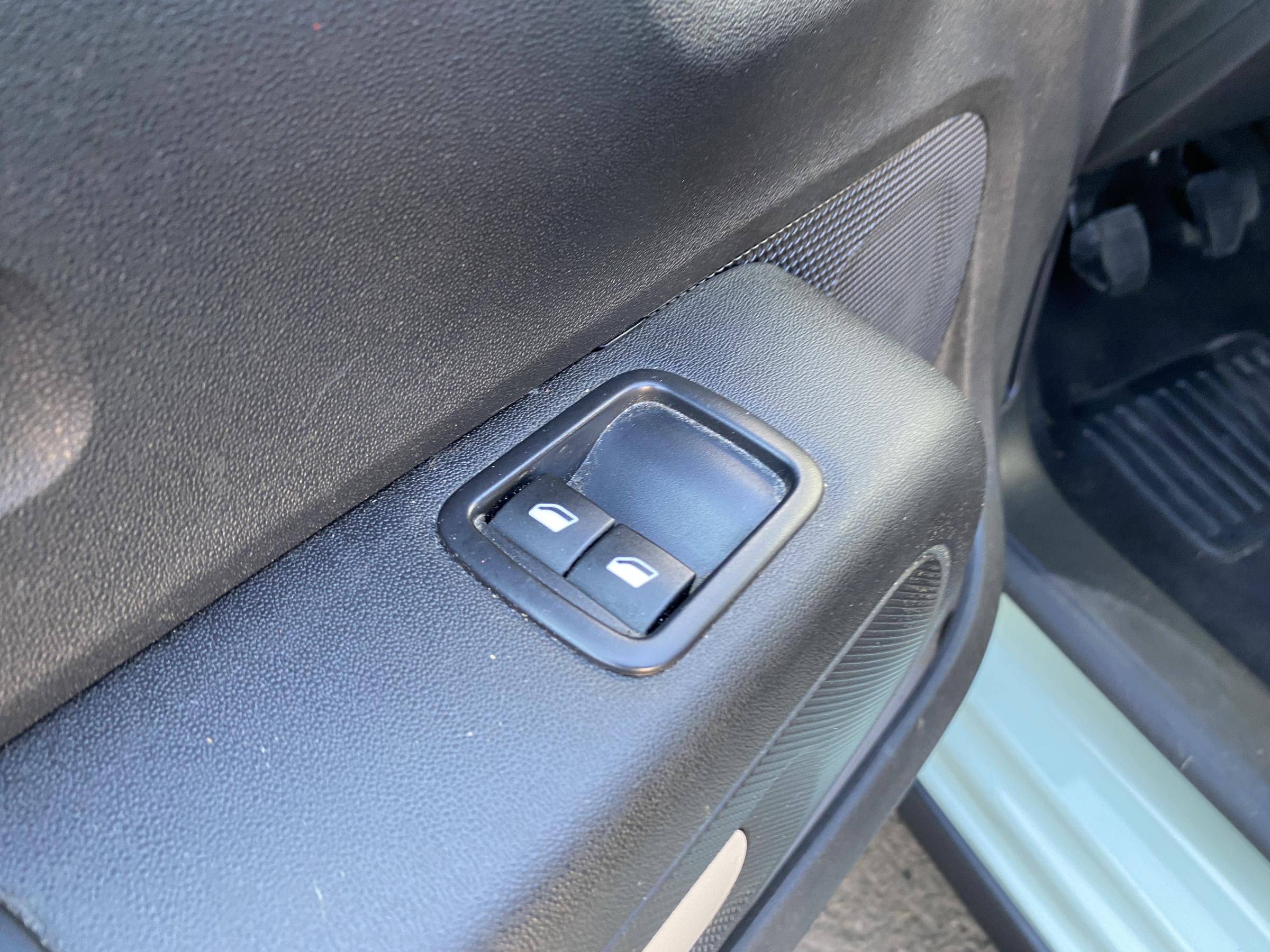 Citroën C3, 2018 - pohled č. 15