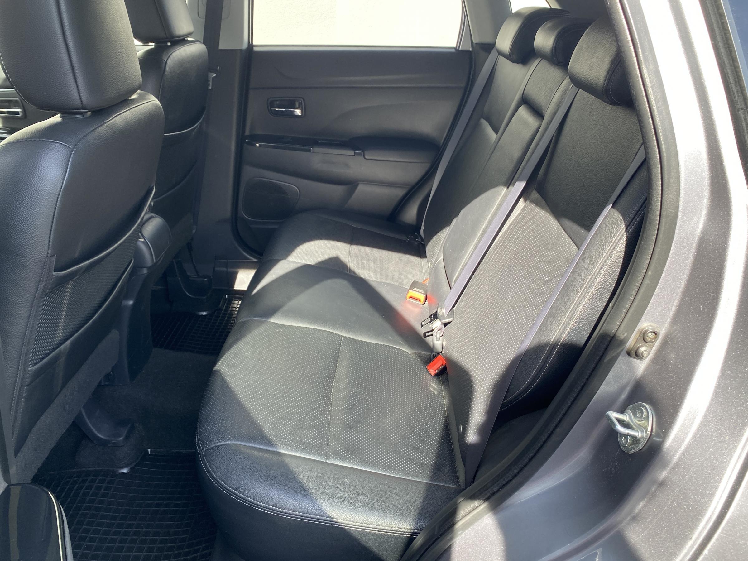 Citroën C4 Aircross, 2015 - pohled č. 12