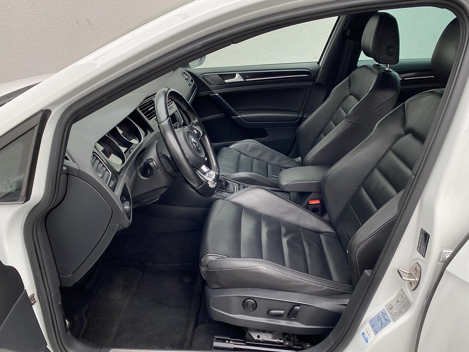 Volkswagen Golf 2.0TDi  GTD