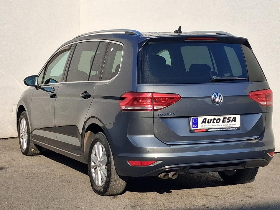 Volkswagen Touran 2.0 TDi 