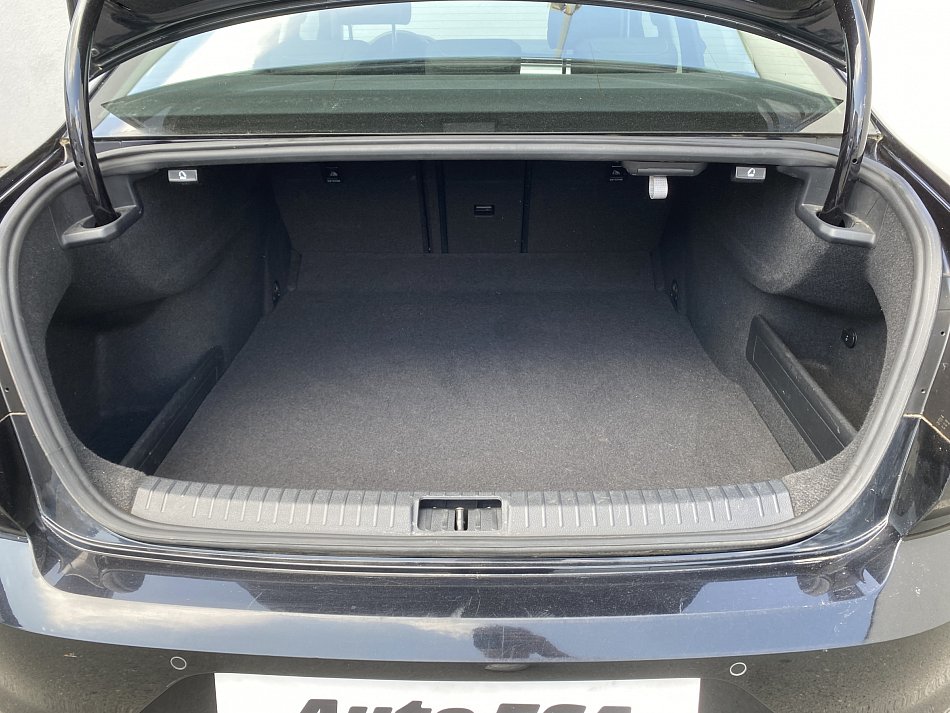 Volkswagen Passat 2.0TDi 
