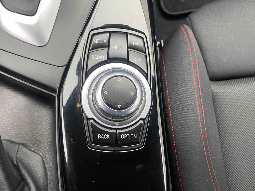 BMW Řada 1 1.5i Sport Line 118i