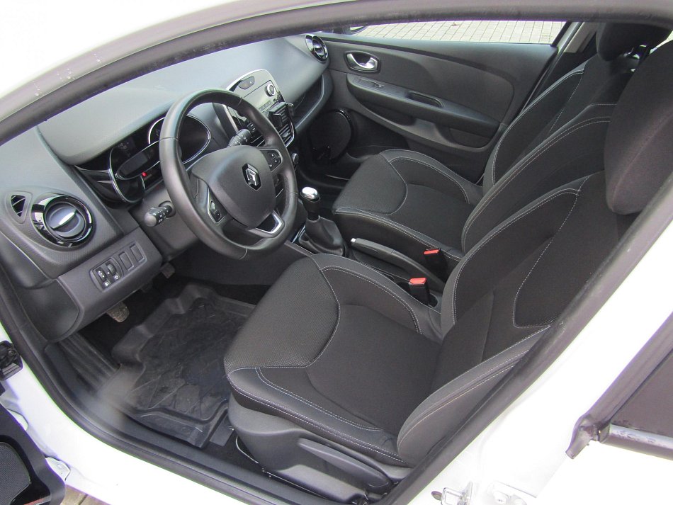 Renault Clio 1.2i 