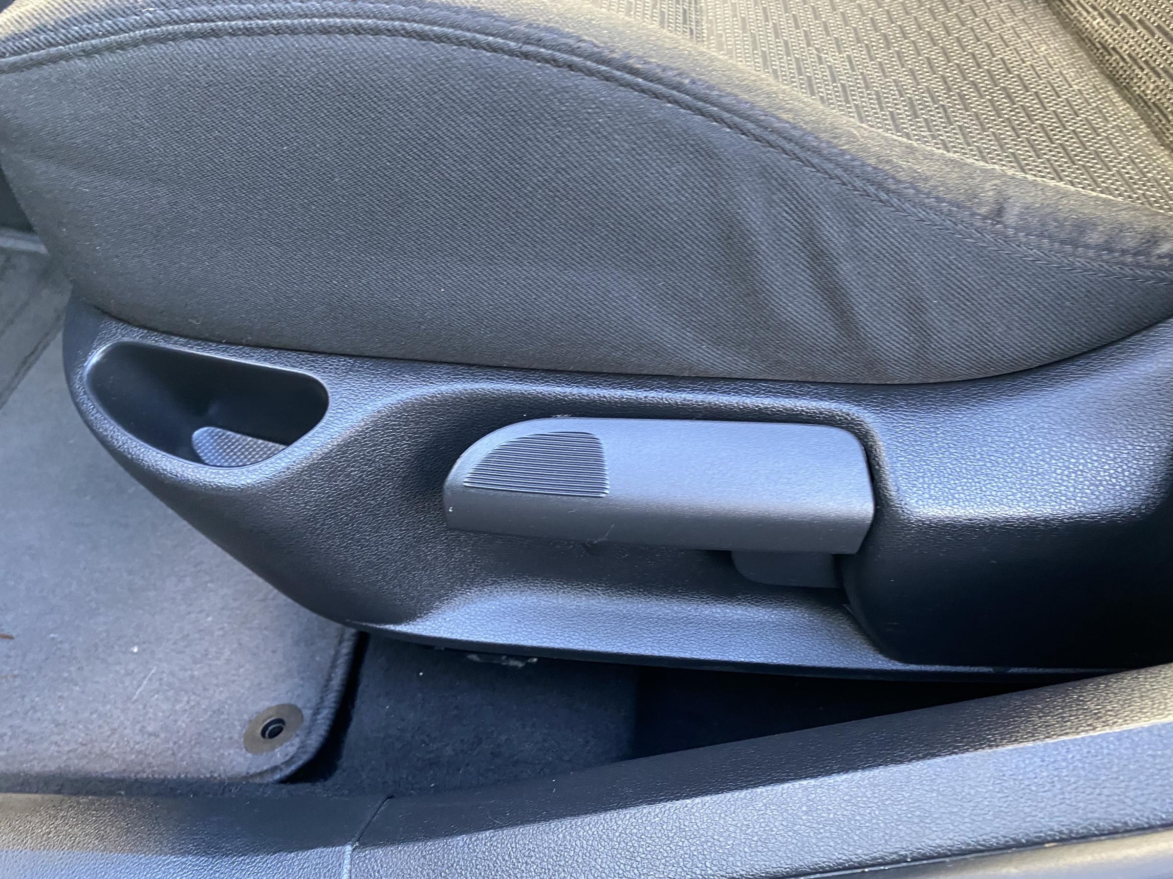 Peugeot 308, 2011 - pohled č. 14