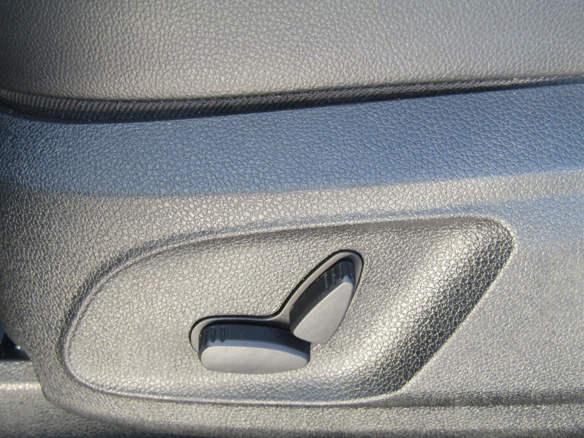 Ford Kuga, 2012 - pohled č. 24