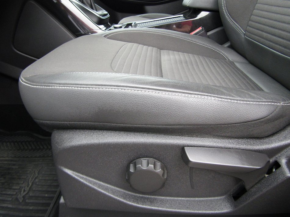 Ford Kuga 1.5 EB Titanium