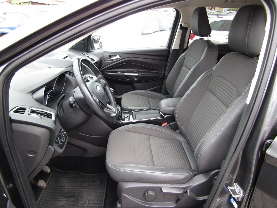 Ford Kuga 1.5 EB Titanium