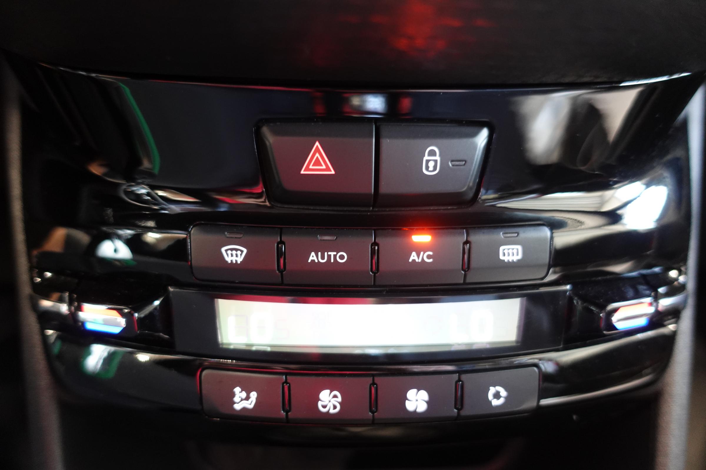 Peugeot 2008, 2019 - pohled č. 19