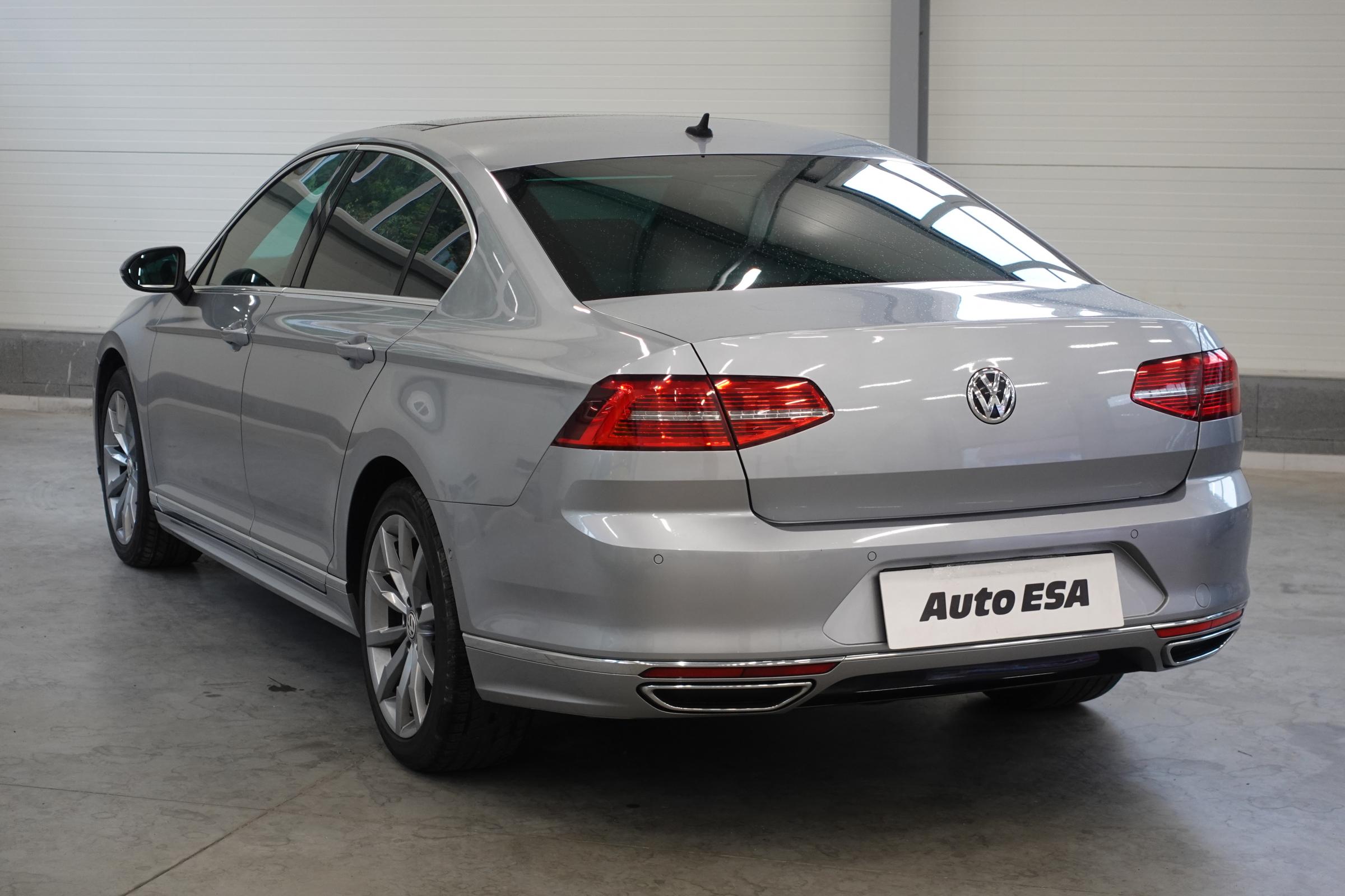 Volkswagen Passat, 2017 - pohled č. 4