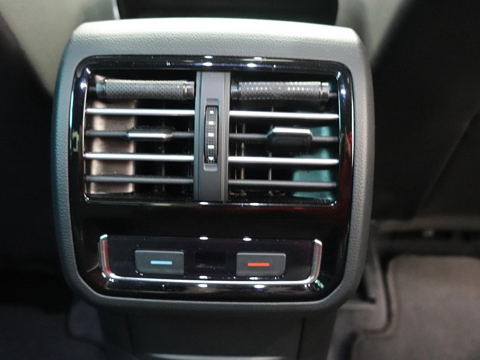 Volkswagen Passat 1.4TSi Highline