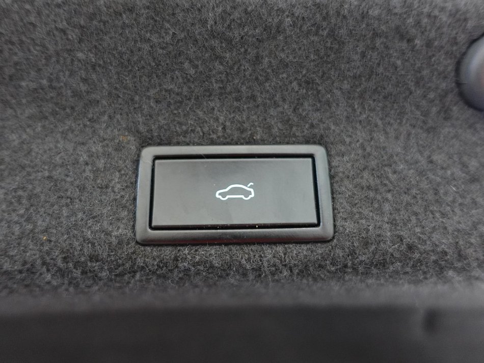 Volkswagen Passat 1.4TSi Highline