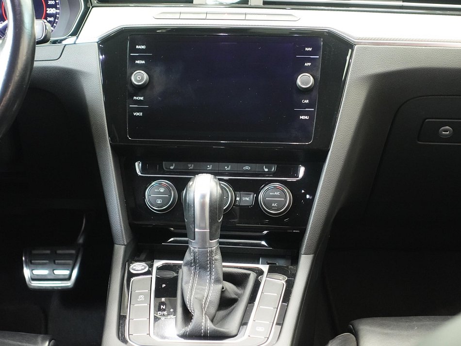 Volkswagen Passat 1.4TSi Highline