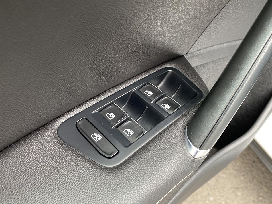 Volkswagen Golf 2.0TDi  GTD