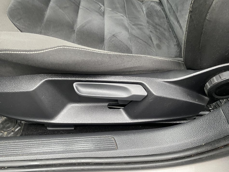 Volkswagen Golf 1.4 TSi Highline VII