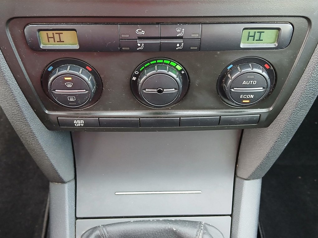 Škoda Octavia II 2.0 TDi Elegance