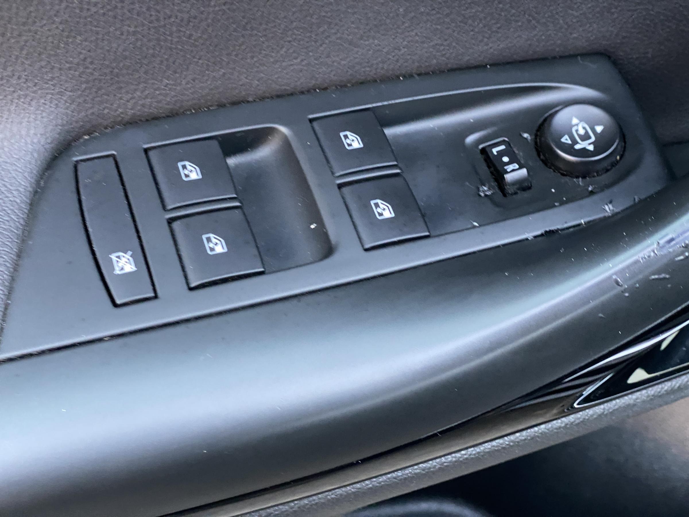 Opel Astra, 2017 - pohled č. 11