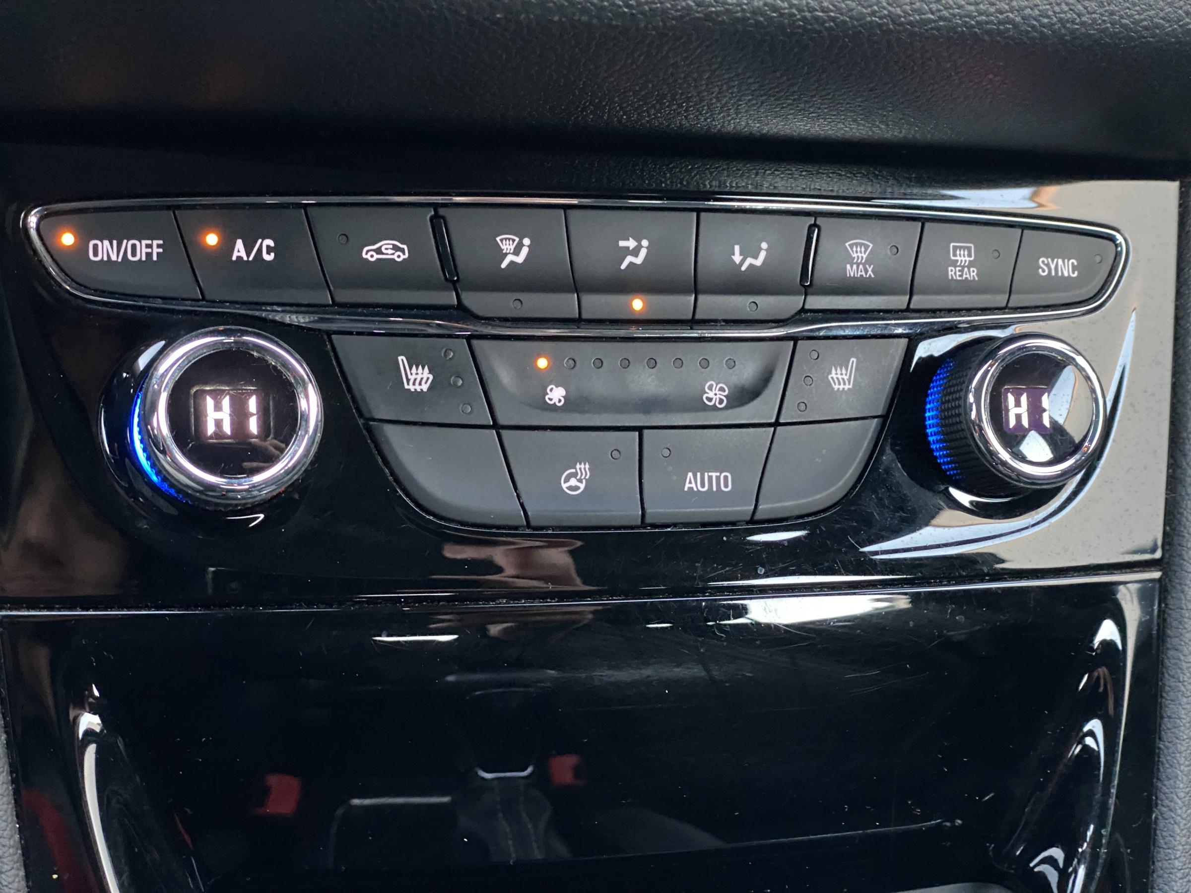 Opel Astra, 2017 - pohled č. 16