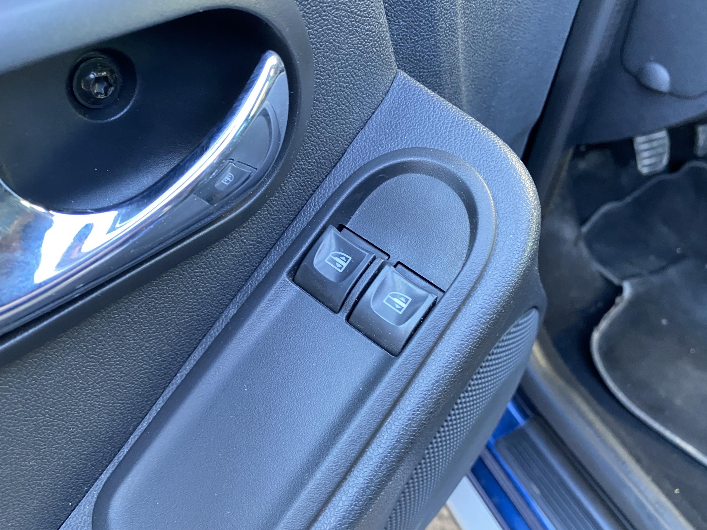 Dacia Duster, 2015 - pohled č. 13