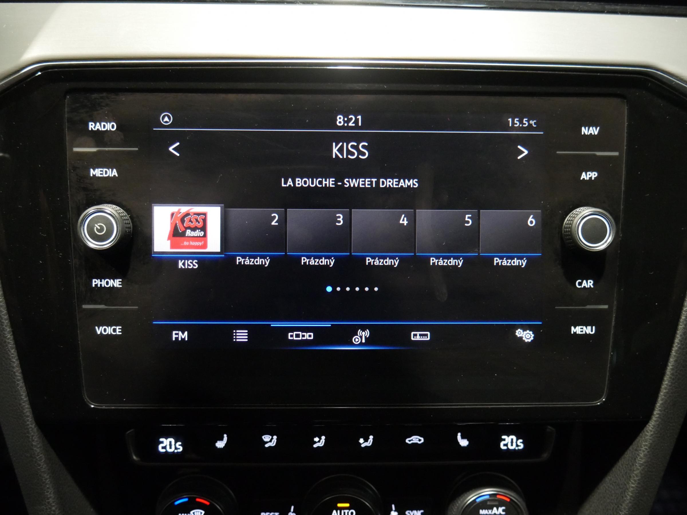 Volkswagen Passat, 2019 - pohled č. 14