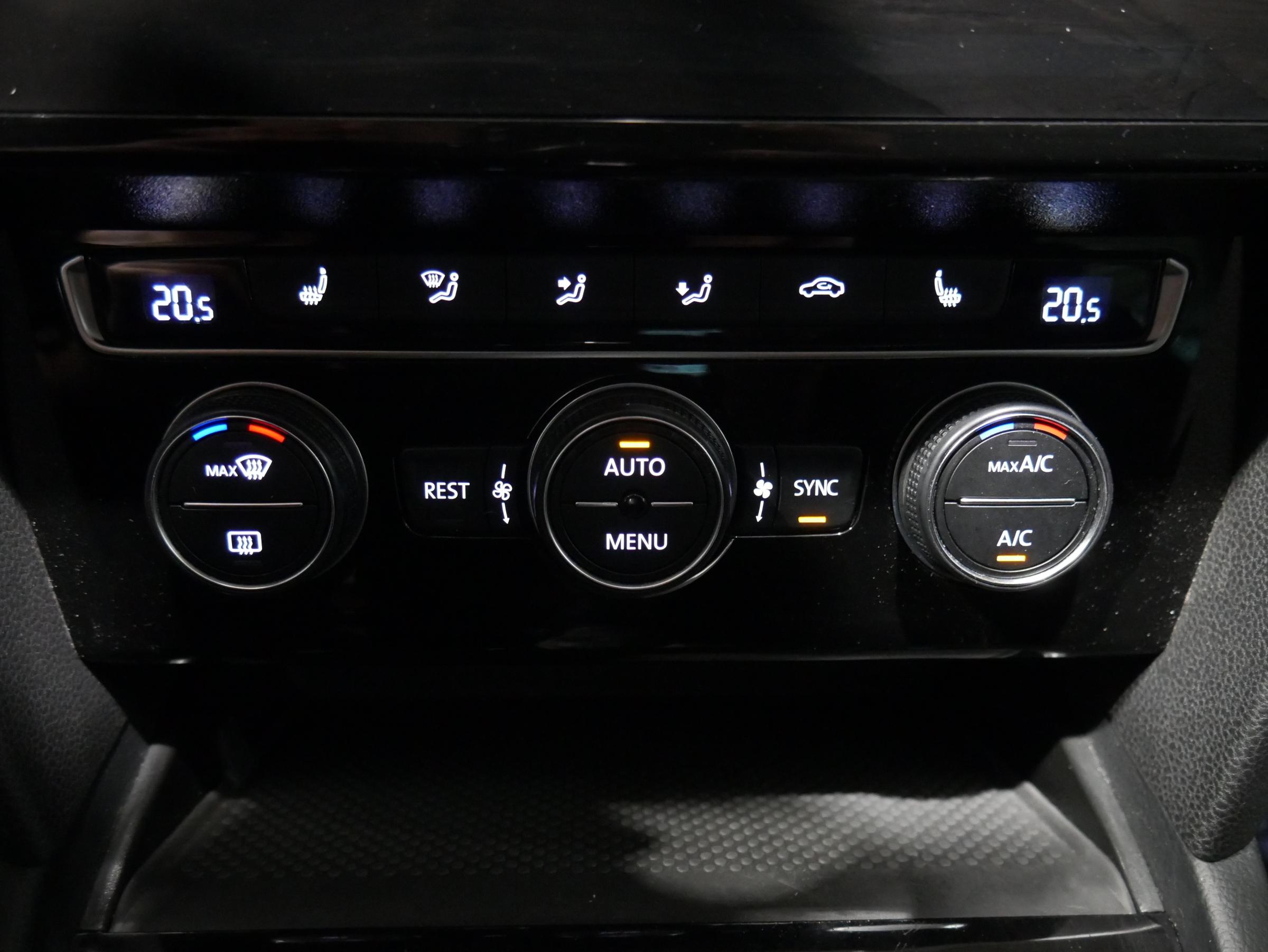 Volkswagen Passat, 2019 - pohled č. 17