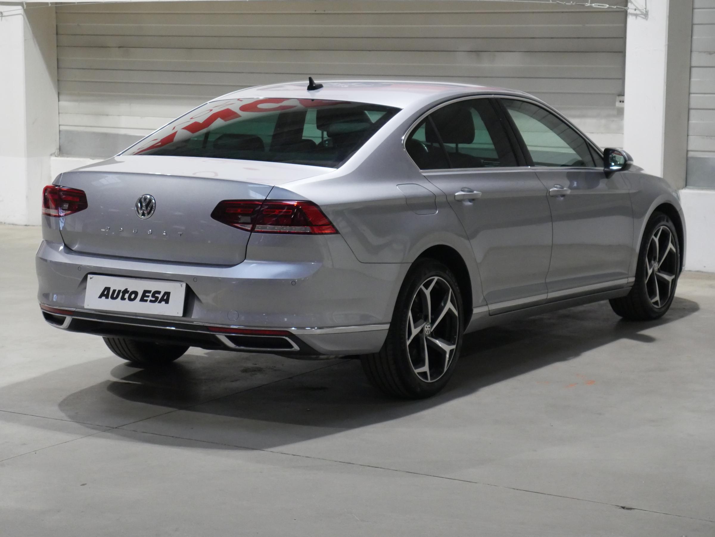 Volkswagen Passat, 2019 - pohled č. 4