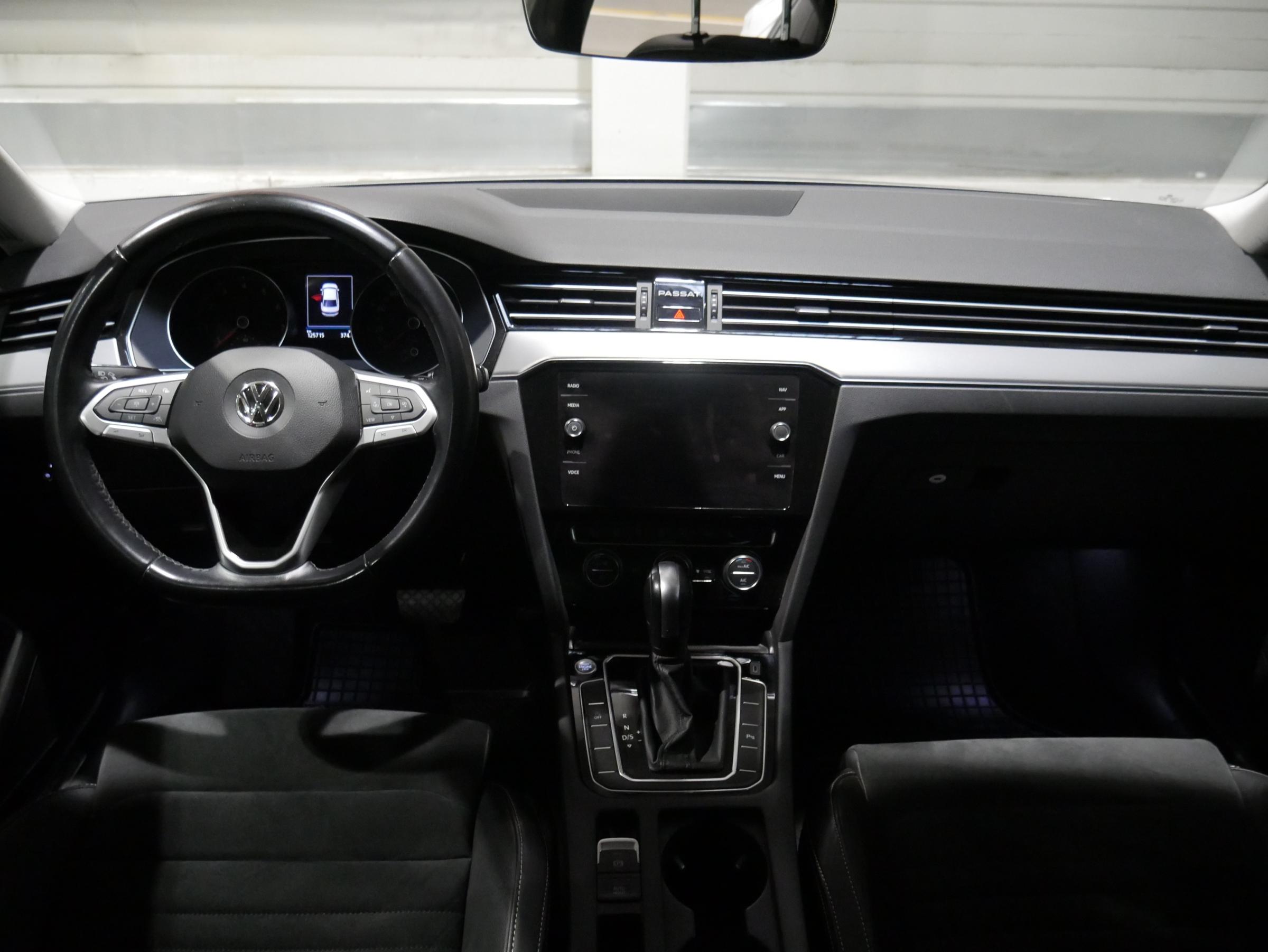 Volkswagen Passat, 2019 - pohled č. 8