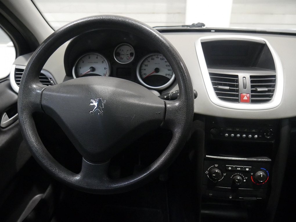 Peugeot 207 1.4i 