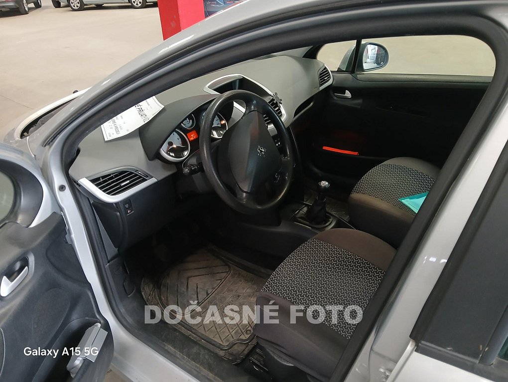 Peugeot 207 1.4i 