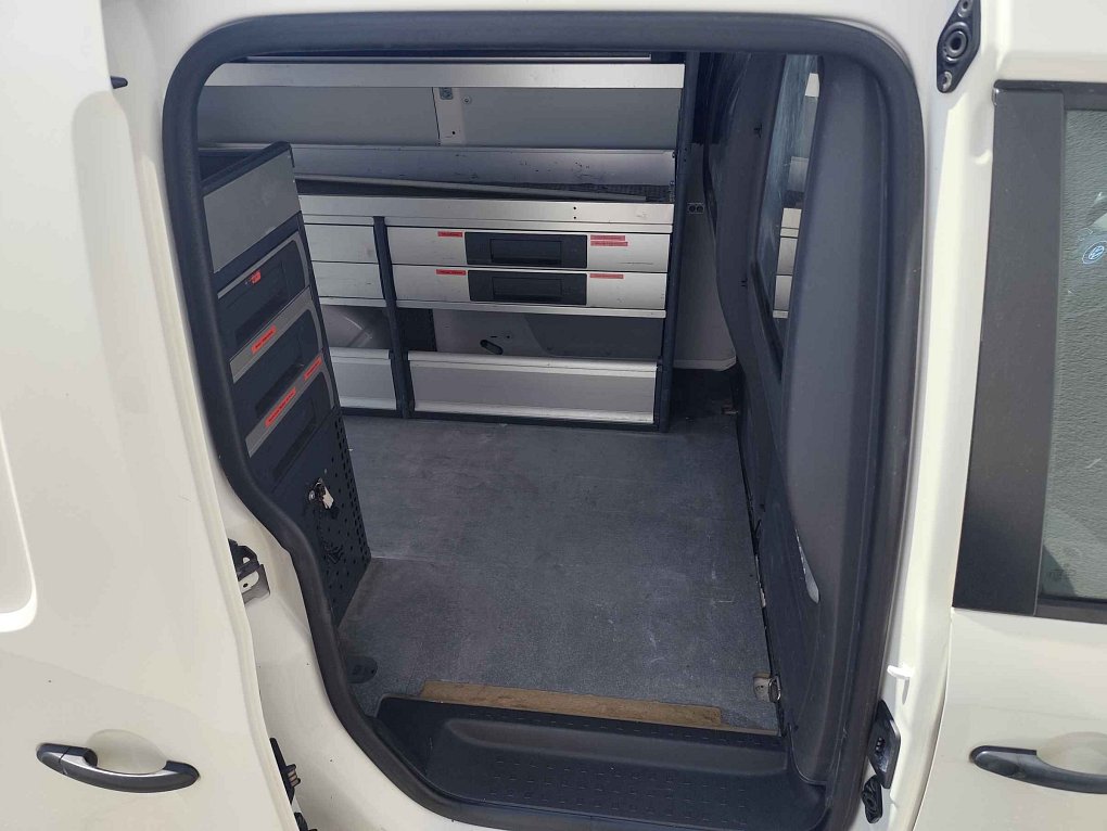 Volkswagen Caddy 1.6TDi  MAXi VESTAVBA