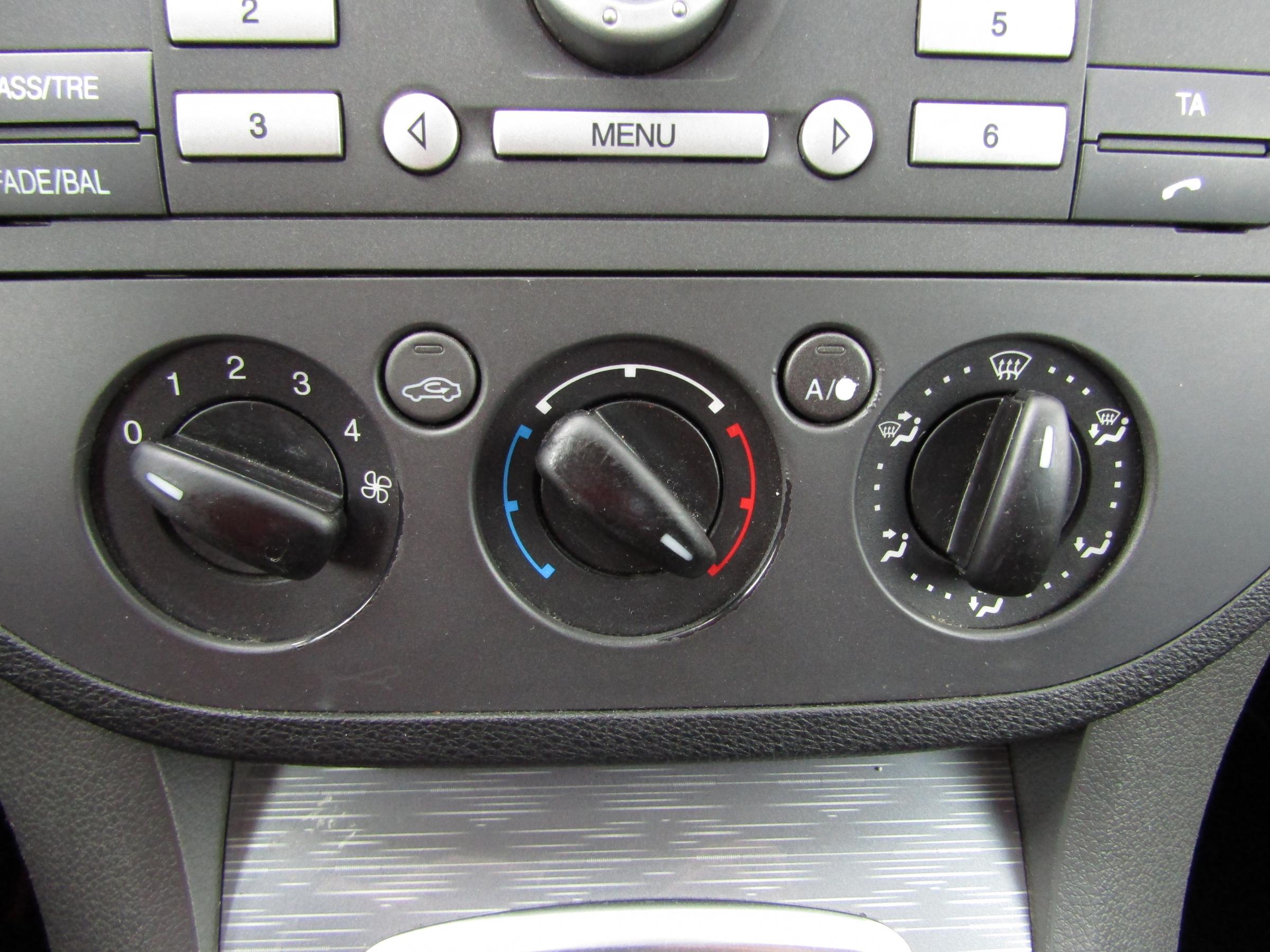 Ford C-MAX, 2008 - pohled č. 17