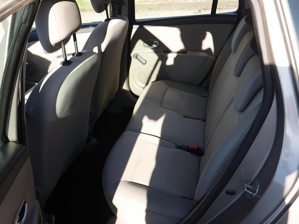 Renault Clio 1.2 16V 