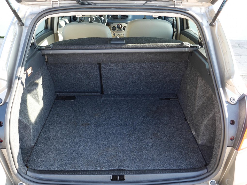 Renault Clio 1.2 16V 