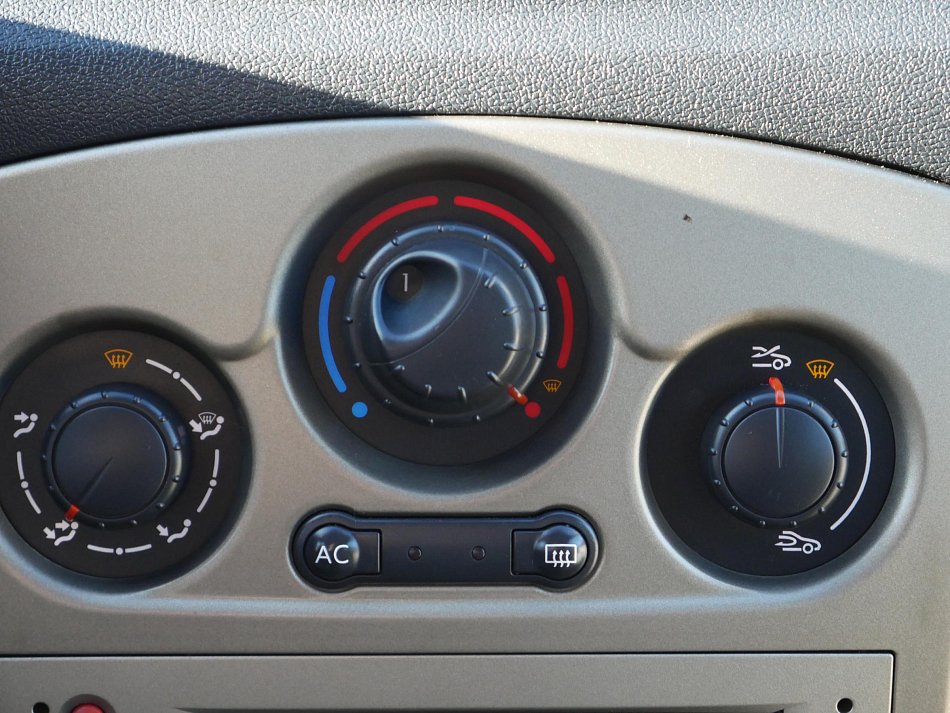 Renault Clio 1.2 16V 