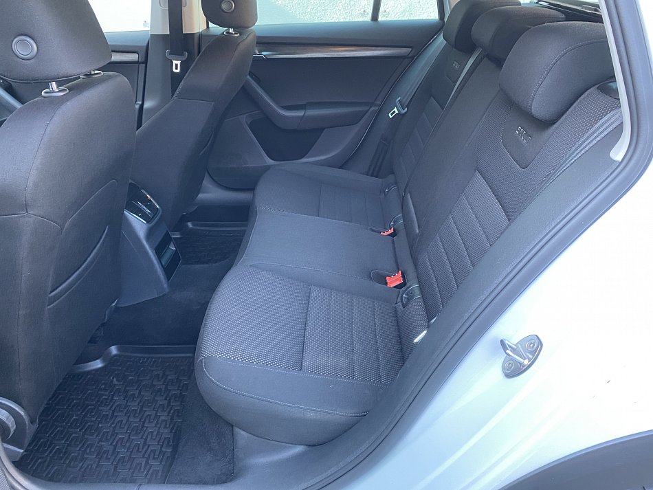Škoda Octavia III 2.0 TDi  4x4