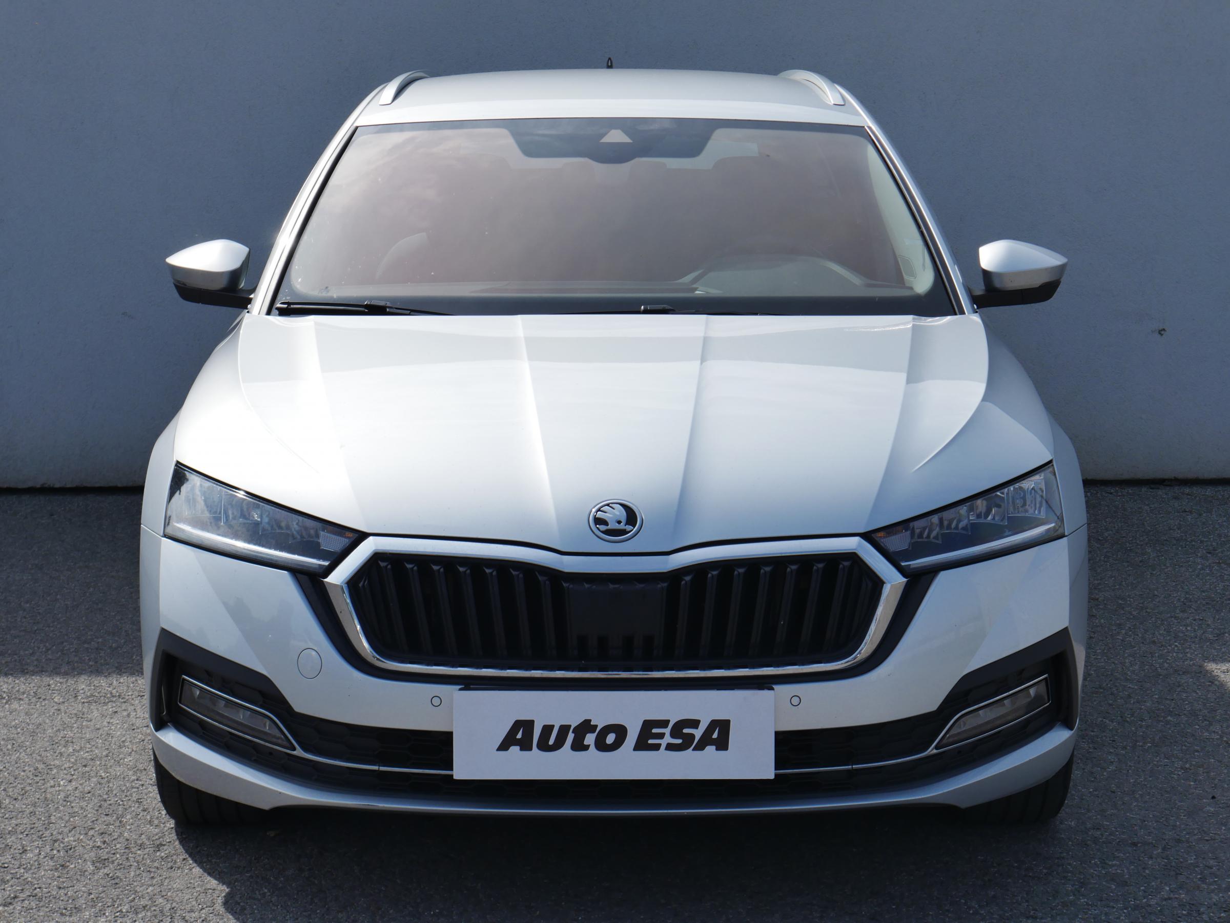 Škoda Octavia IV, 2021 - pohled č. 2