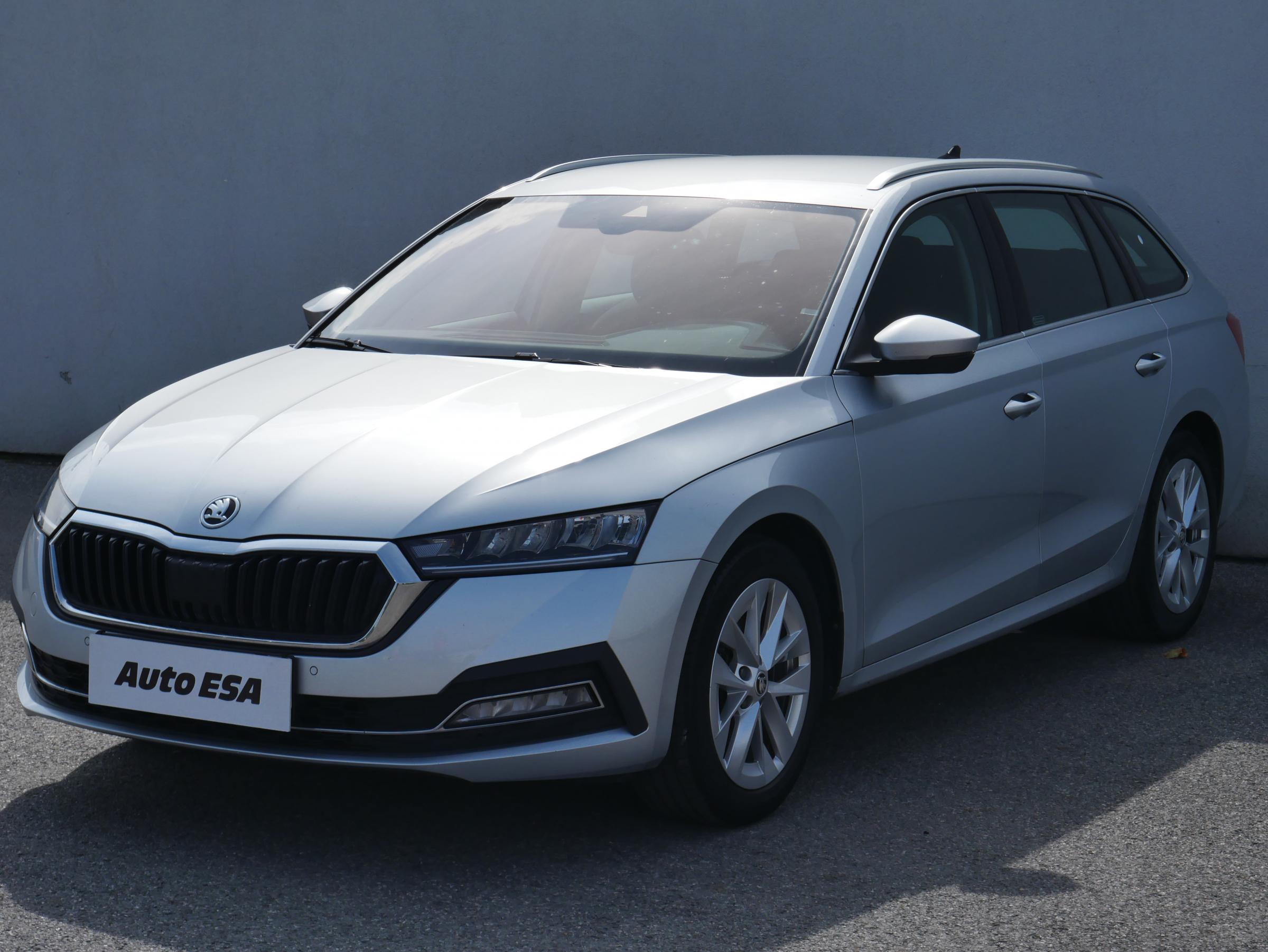 Škoda Octavia IV, 2021 - pohled č. 3